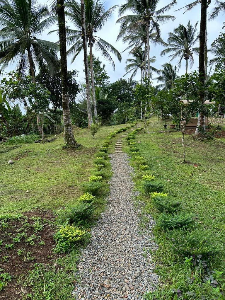 Elnora'S Farm 호텔 Lucban 외부 사진